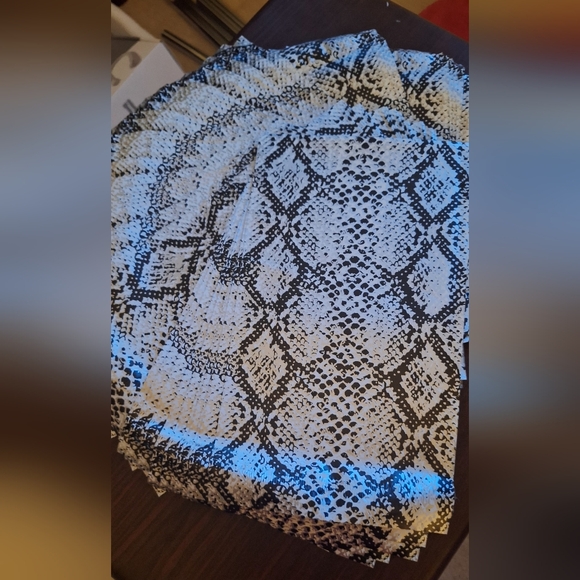 NWT - 25ct. 6x9 Polymailers Bonus Random Thank You Cards/Thank You Stickers - Picture 4 of 4